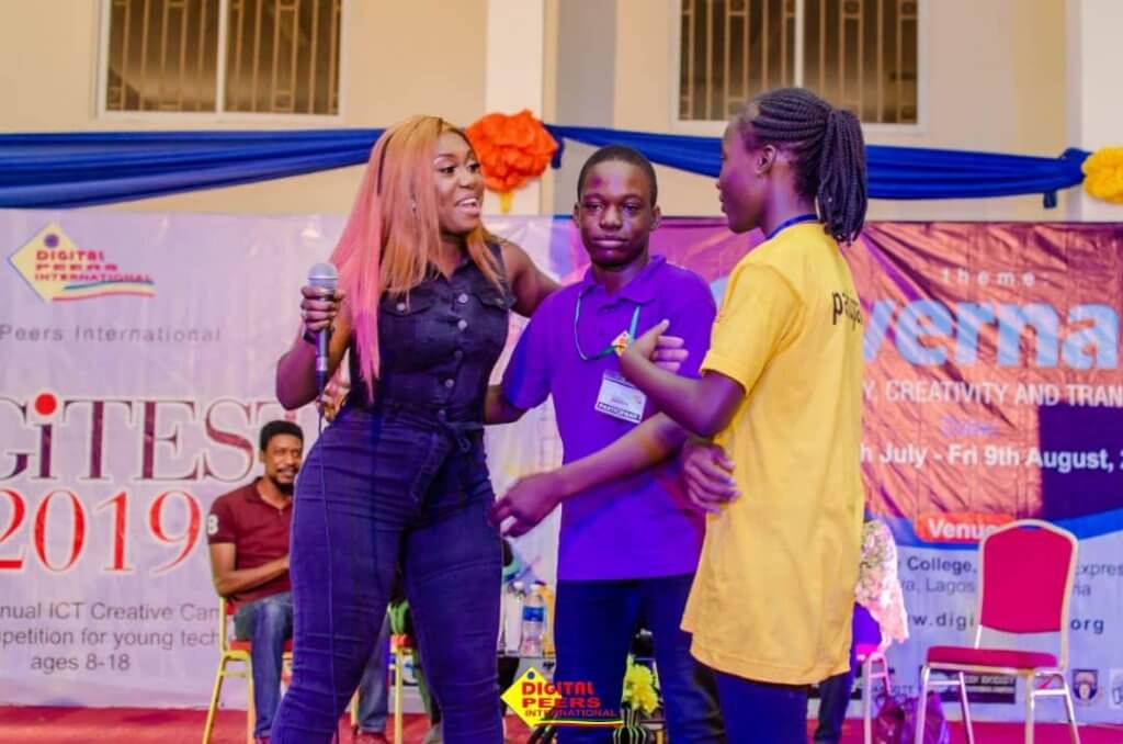 Niniola inspires children at DIGITEST 2019