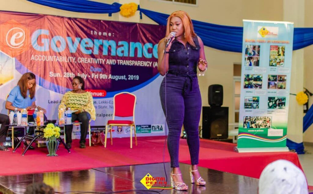 Niniola inspires children at DIGITEST 2019